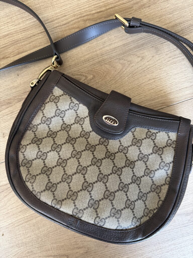 Borsa a spalla tracolla GUCCI crossbody marrone brige logo monogram GG pelle di cinchialino