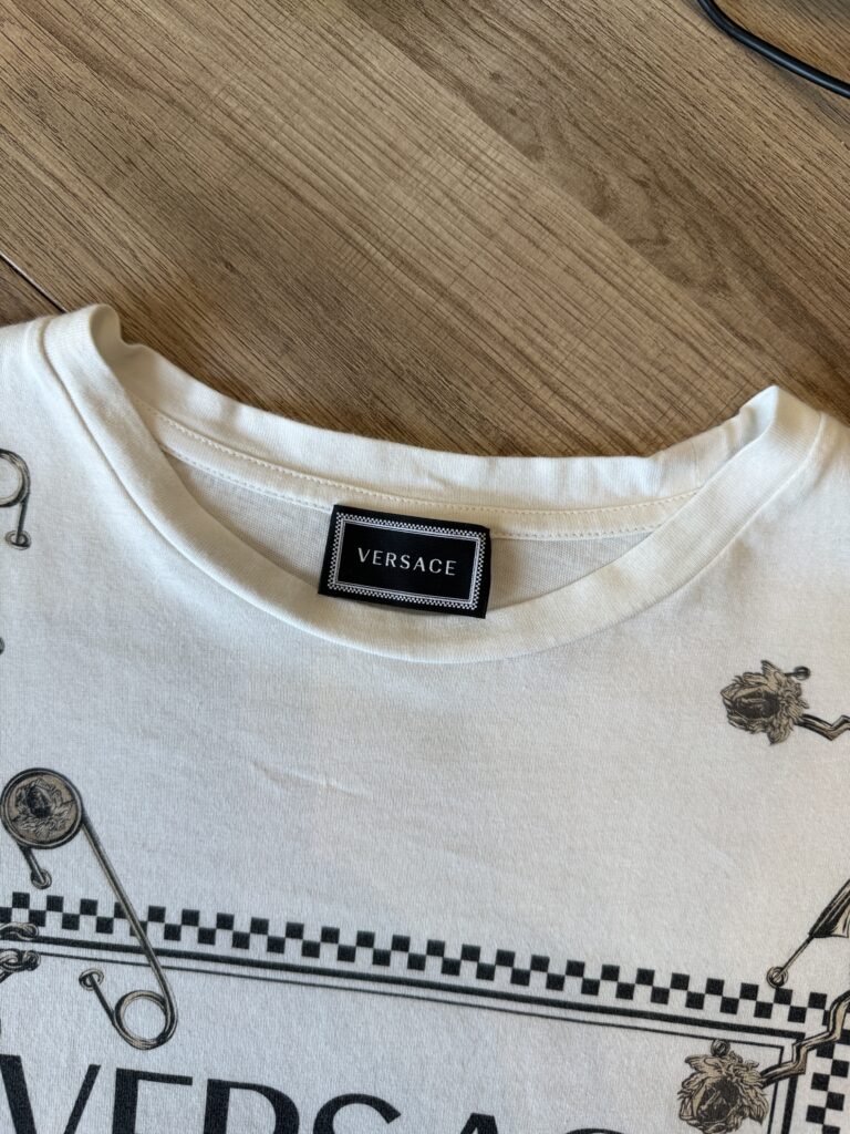 T-shirt Versace prima linea Donna M Bianco crema con stampa medusa Cotone manica lunga Maglietta