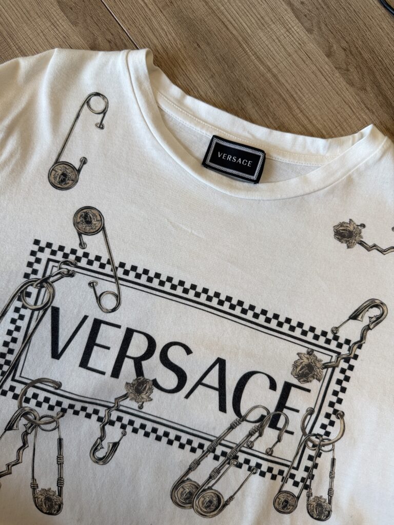 T-shirt Versace prima linea Donna M Bianco crema con stampa medusa Cotone manica lunga Maglietta
