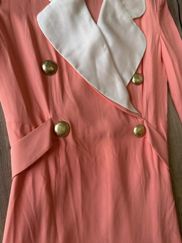 Abito in seta Fendi vintage Donna 44 IT – M Rosa e bianco con bottoni oro vestito midi