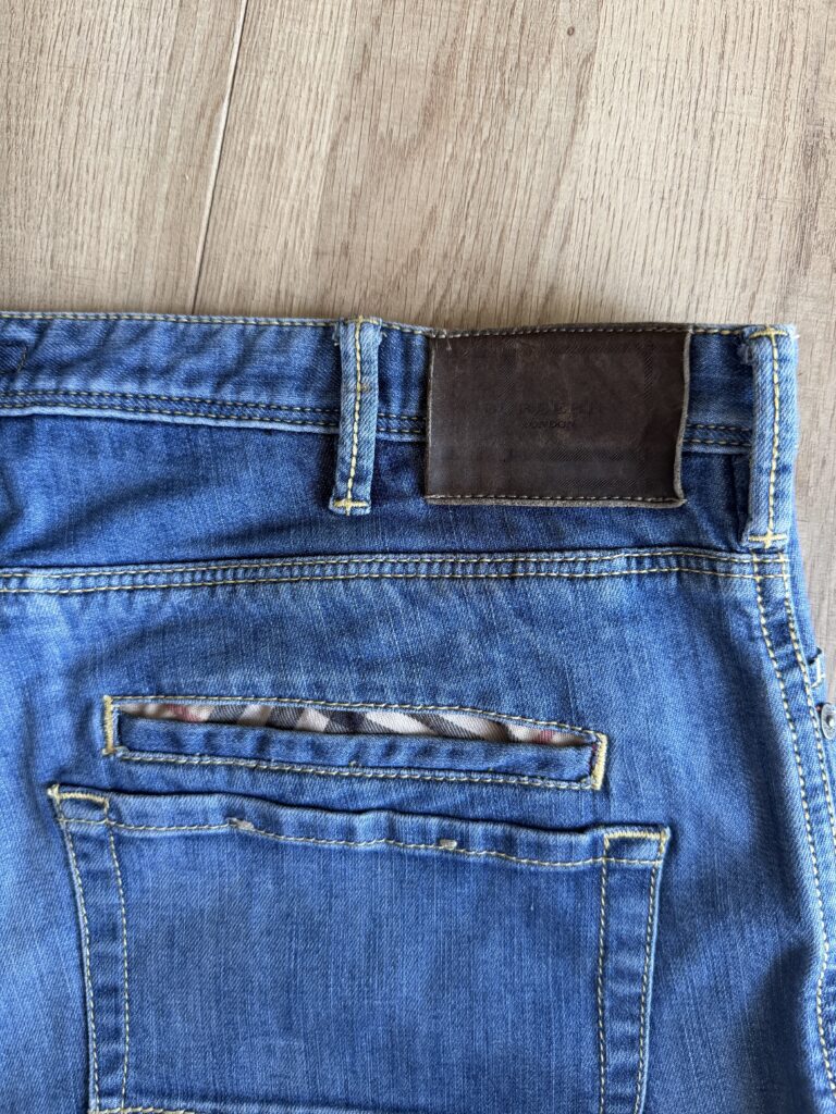 Jeans Burberry Uomo 52 IT – 47 FR ( 47 cm ) L Comfort Blu Denim Cotone Pantaloni