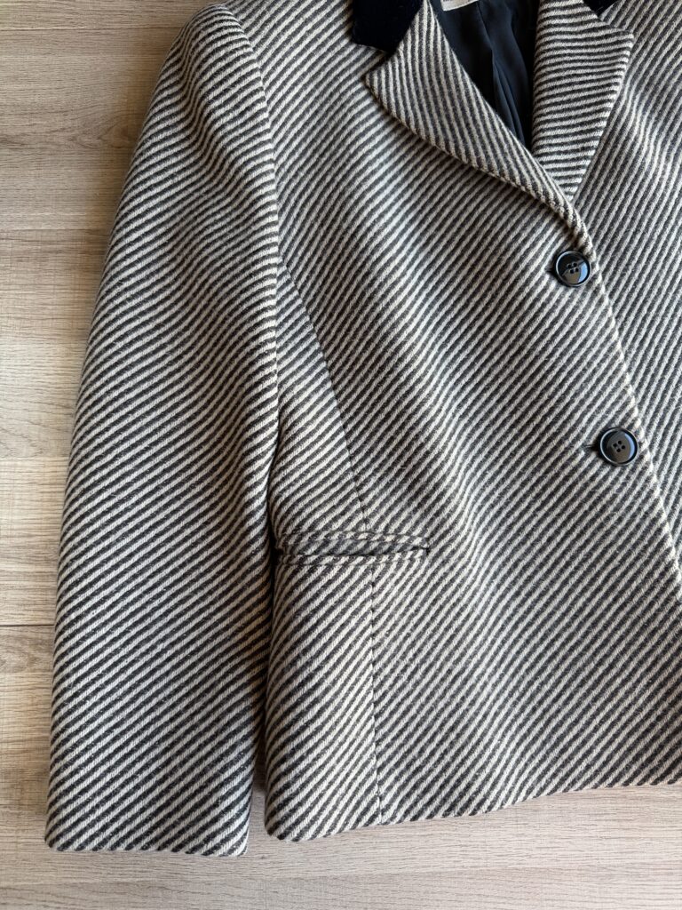 Blazer Armani Donna 44 IT – M Tessuto Tweed Marrone e Beige Lana Giacca
