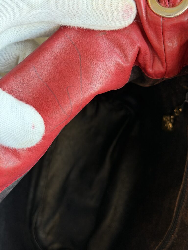 Borsa a secchiello Gucci Rosso borgogna Pelle esotica pitone tote chiusura laccio a mano e spalla tracolla